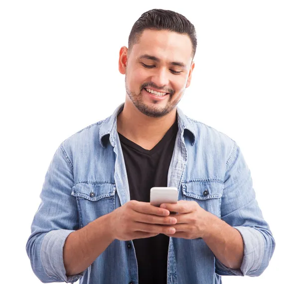 cliente satisfecho con chatbot